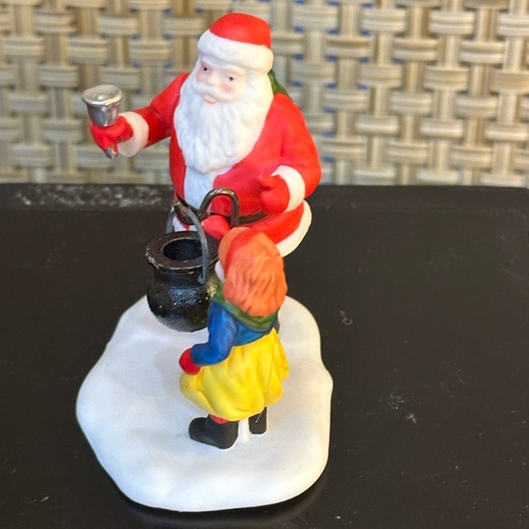 ๐๐HP๐Department 56 "Tis The Season" Heritage Village Bell Ringing Santa - Picture 5 of 10